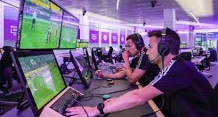 女亚冠杯, 替补门将2次扑点, 武汉点球大战6-5淘汰浦和晋级四强